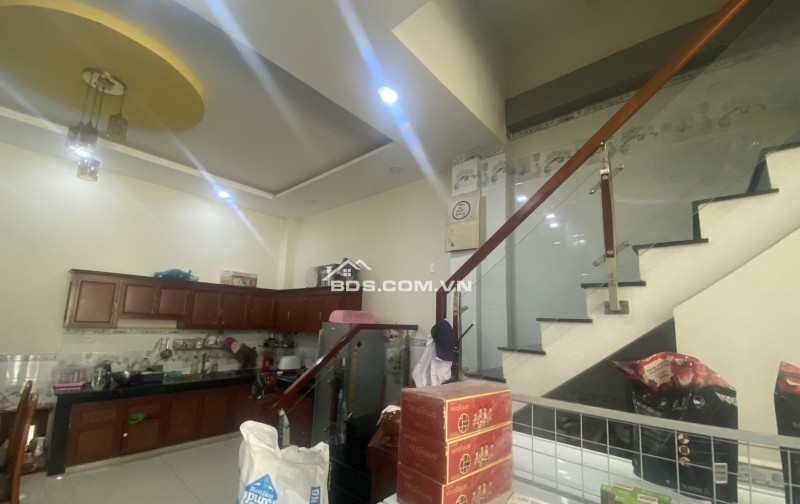 Bán nhà Mặt Tiền LÊ TRỌNG TẤN 81m2, Mặt Tiền ngang 6m2 x 13.5m2 giá chỉ 9 tỷ nhỉnh.